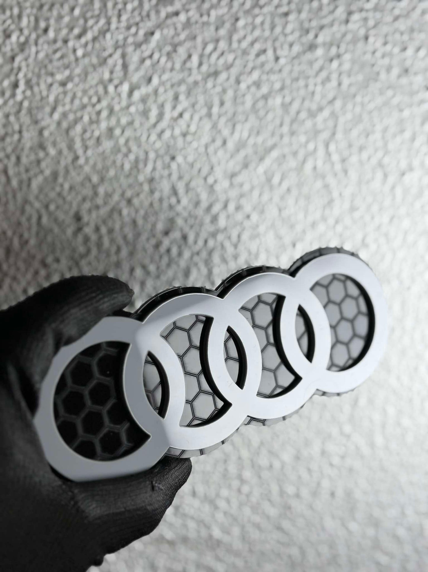 AUDI