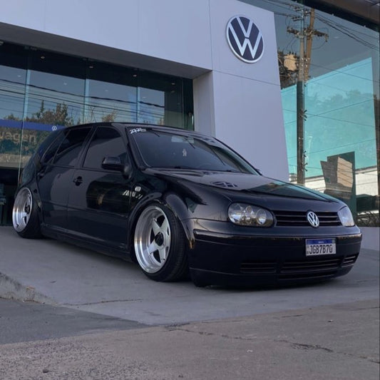 GOLF 4